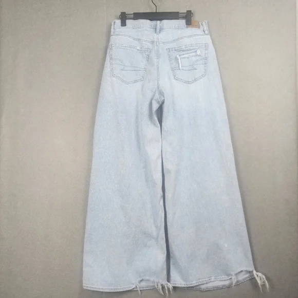 AE Super High Rise Ultra Wide Leg Distressed Baggy Fit Light Blue Jean Size 6 - Picture 3 of 8